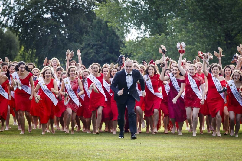 An fear é féin, chun tosaigh ar na rósanna