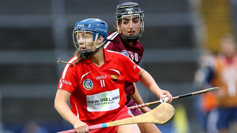 Orla Cronin evades the challenge of Galway's Niamh McGrath