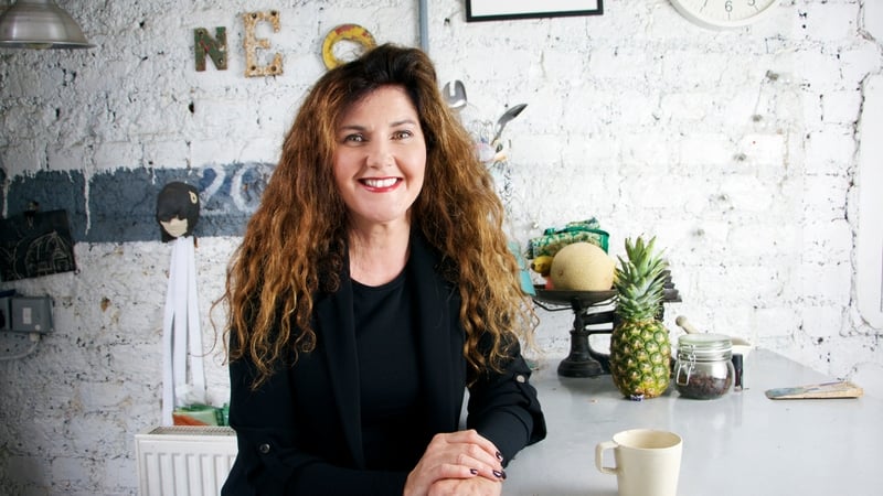 Desperate Houses: Roísín de-clutters a Donegal home.