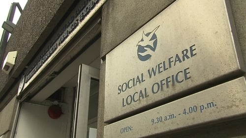 The CSO said the seasonally adjusted number of people who were unemployed stood at 131,300 in March
