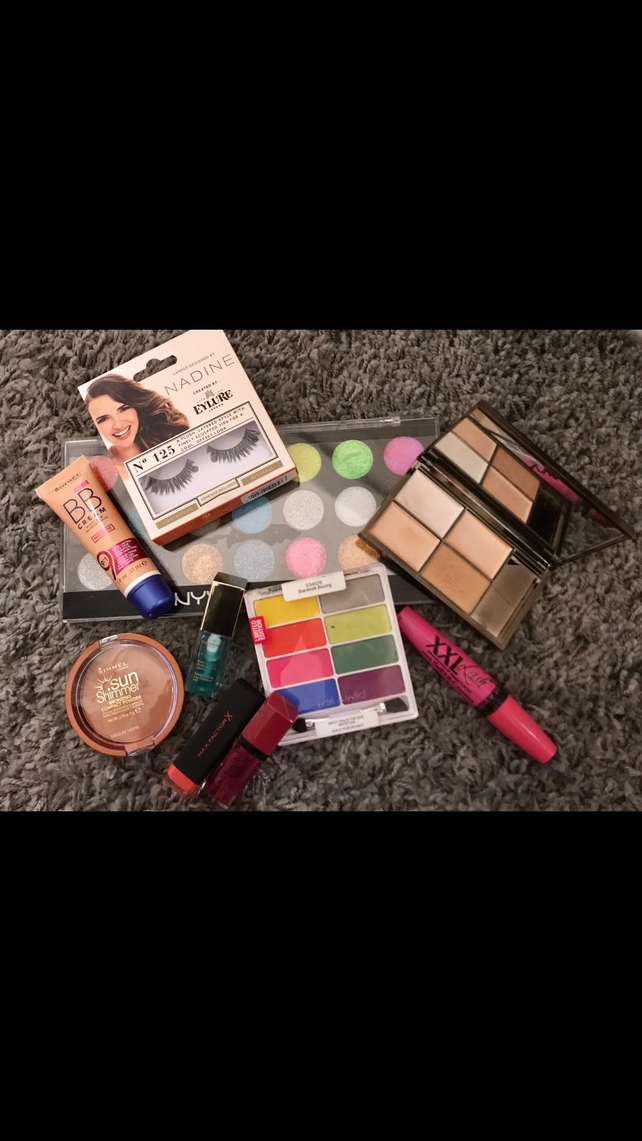 Make up! You'll need all your essentials plus some fake eye lashes and anything with glitter.