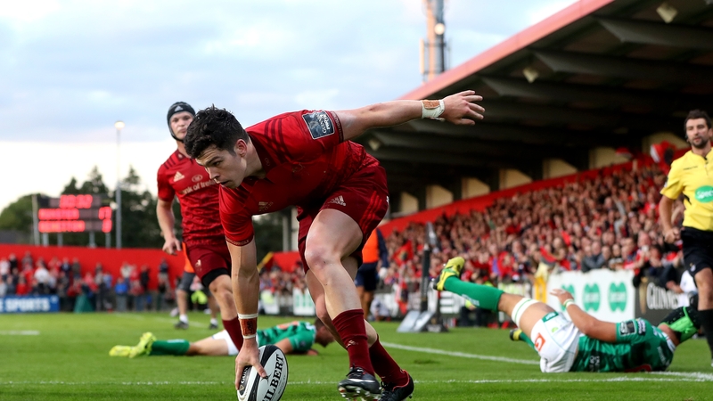 Munster's Alex Wootton touches down for a try