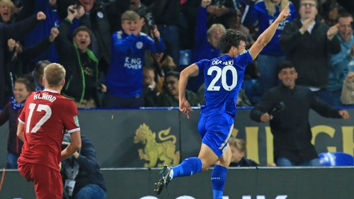 Shinji Okazaki celebrates Leicester City's first goal