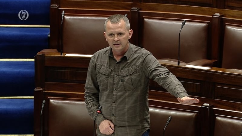Richard Boyd Barrett said the government were ignoring the views of the Simon Community, Peter McVerry, and the Children's Rights Alliance