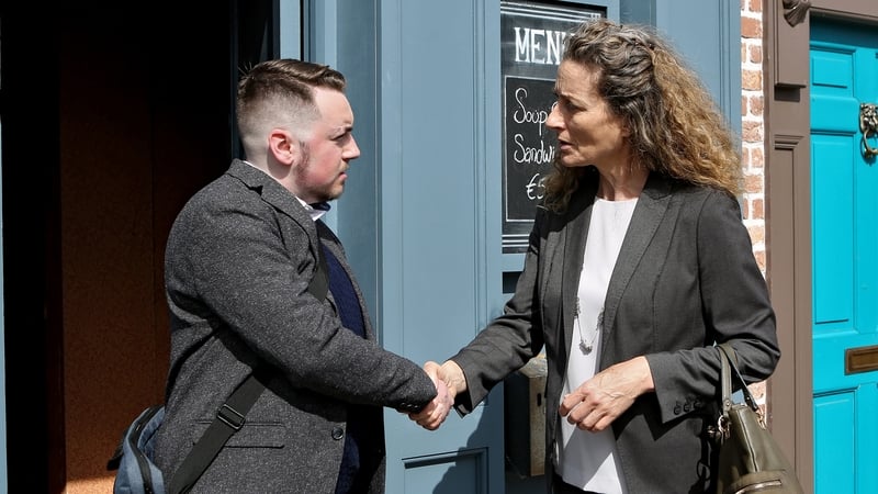 There's intrigue in Carrigstown this week as Jackie runs into someone from her past