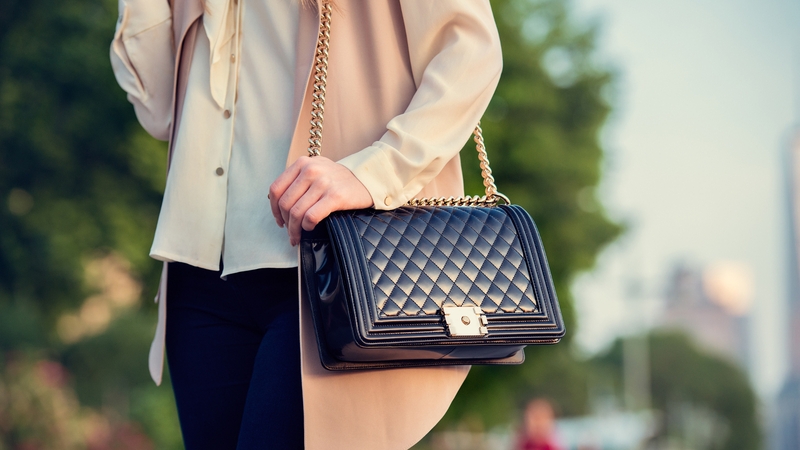 Is your handbag dirtier than a toilet?