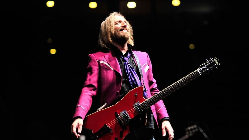 Tom Petty and The Heartbreakers kicked off their 2014 summer tour in shocking pink.