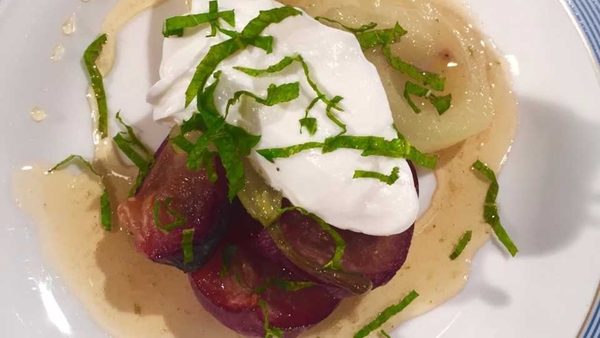 Arun's Poached pears "Jal Jerra"