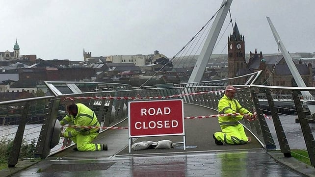 The Peace Bridge is closed in Derry