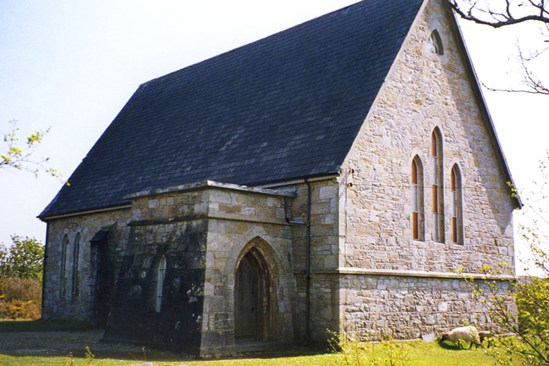 Séipéal na Tríonóide Ró-Naofa in Iorras Fhlannáin, Co. na Gaillimhe ar déanadh loitiméireacht ar