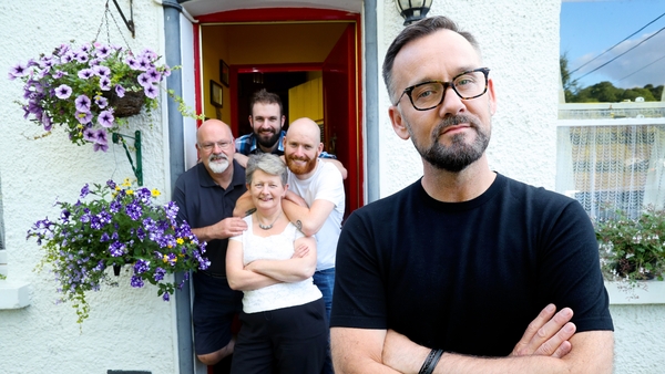Watch This Crowded House tonight on RTÉ2 at 9:30pm.