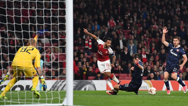 Theo Walcott failed to hit the target for Arsenal