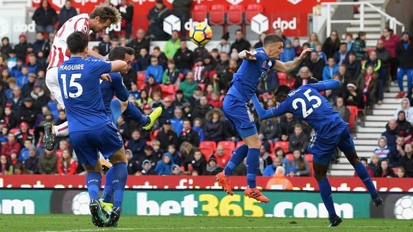 Peter Crouch nods home the leveller