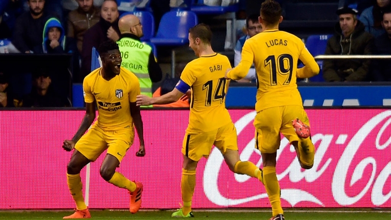 Atletico Madrid's Ghanaian midfielder Thomas Partey (L) celebrates