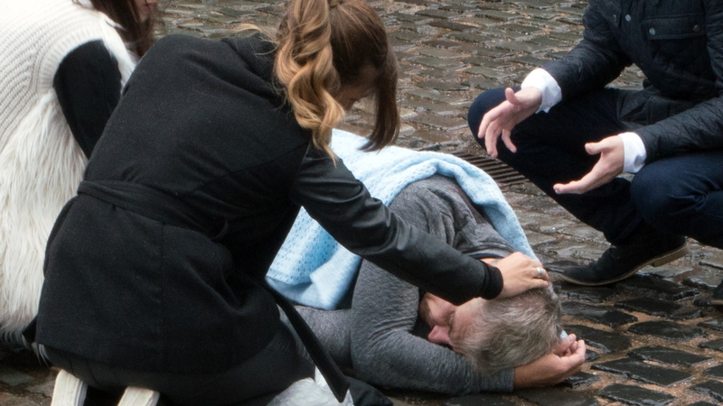 Robert is unconscious after being knocked to the ground on Coronation Street