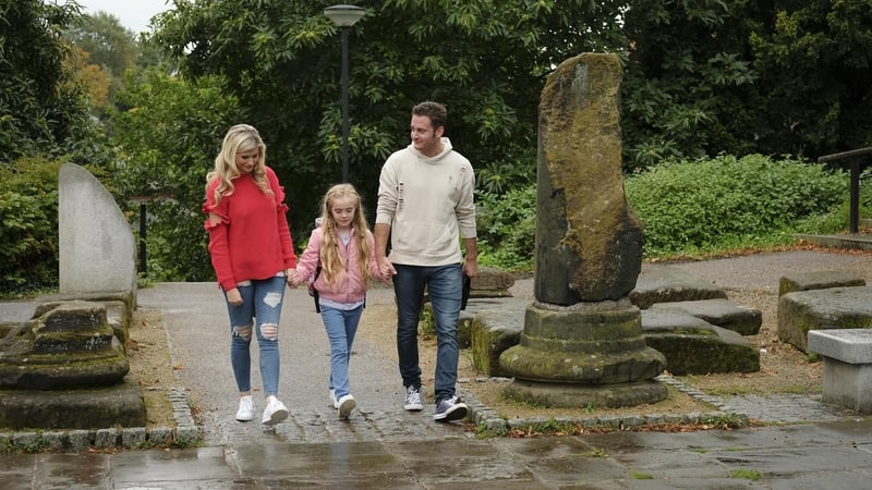 Luke and Mandy have a nice family day...until Luke runs off!