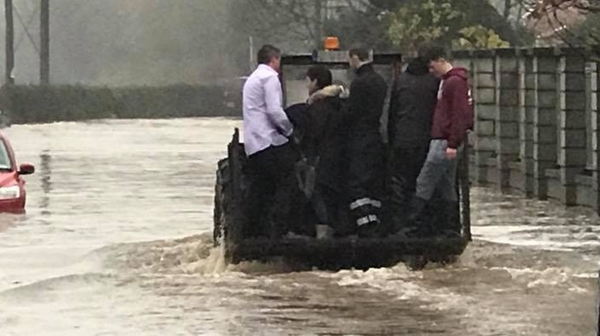 Residents of Mountmellick, Co Laois clean up after yesterday's floods