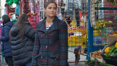 Lauren threatens to expose Max on EastEnders