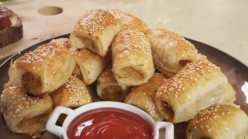 Amelda's Perfect Sausage Rolls