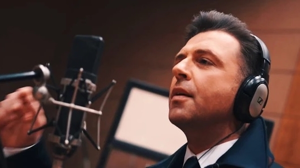 Watch: Mark Feehily performs Merry Christmas Baby