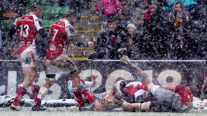 Jacob Stockdale scores Ulster's only try of the game in the first half