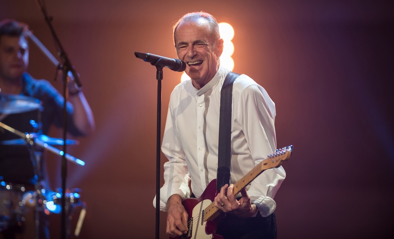 Francis Rossi is too ill to perform
