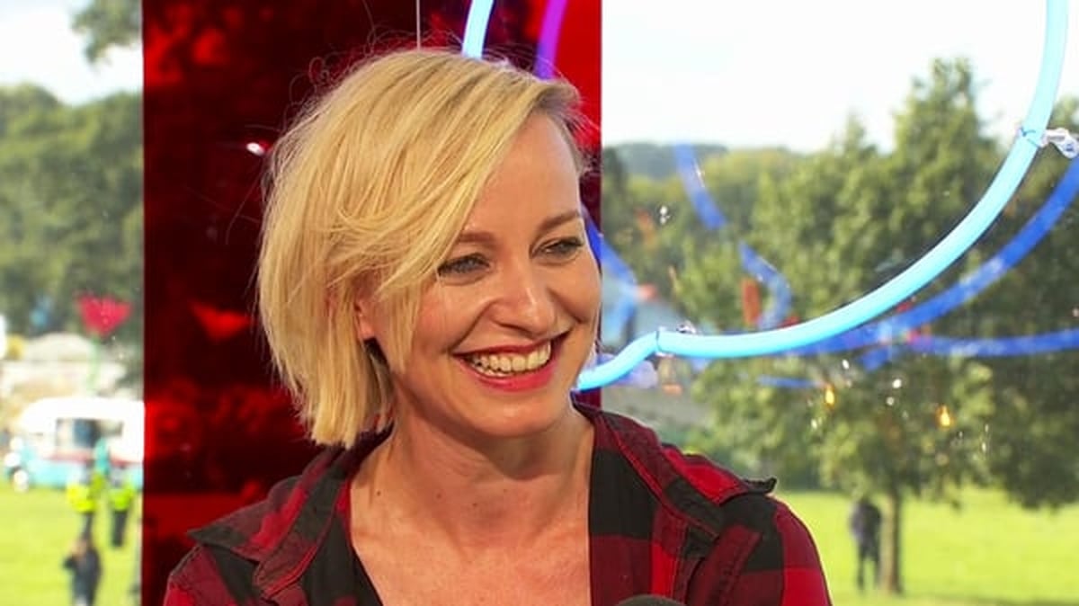 Live Music with Cathy Davey 