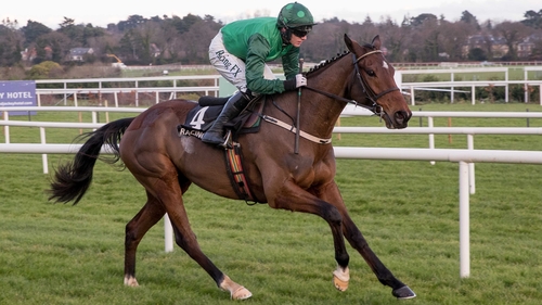 Footpad stormed home to win