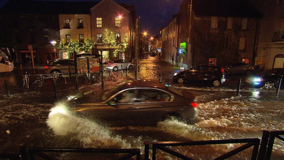 Storm Eleanor brings flooding to the streets of Galway