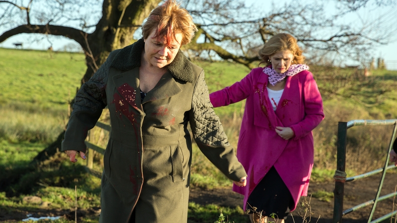 Bob tries to win Brenda back by creating a mystery trail ending with a surprise proposal