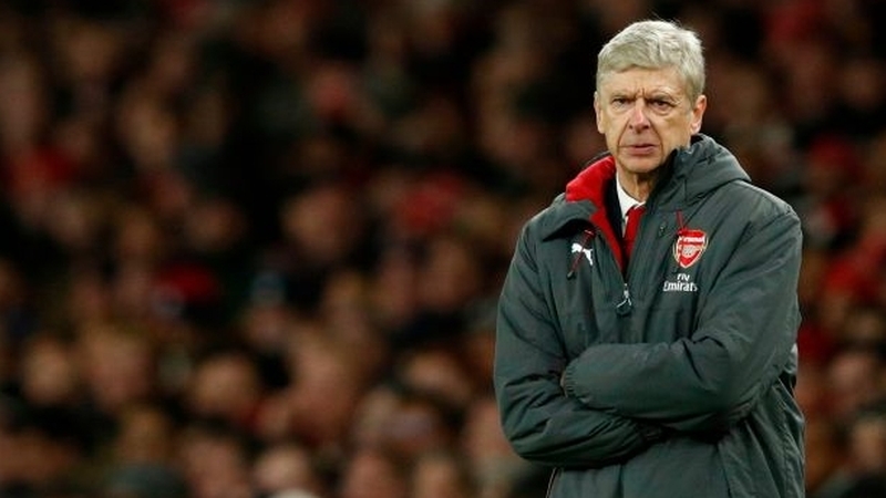 Arsene Wenger looks on during the English Premier League football match between Arsenal and Chelsea at the Emirates Stadium in London on January 3, 2018. / AFP PHOTO / Adrian DENNIS / REST