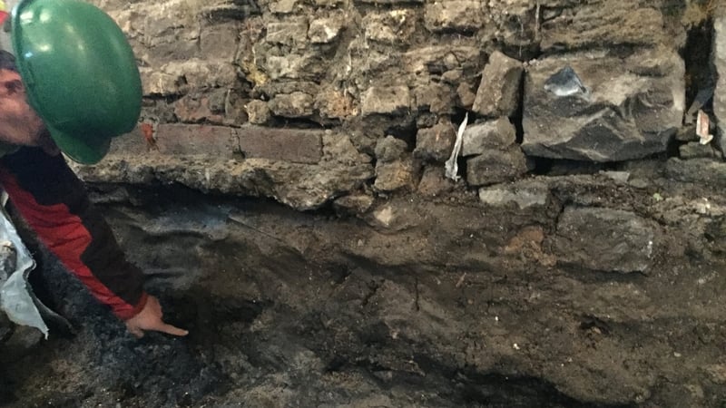 It is believed that the stone walls formed part of a castle built by the De Burgo family in 1232