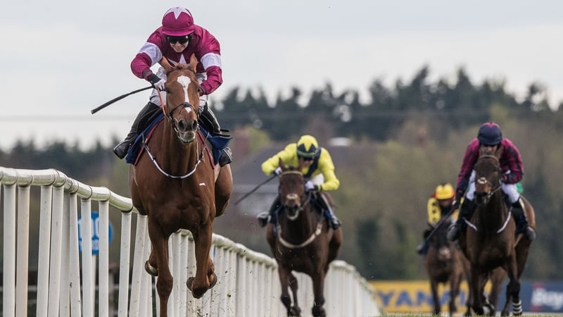 Lisa O'Neill riding Samcro to victory in Fairyhouse in April 2017