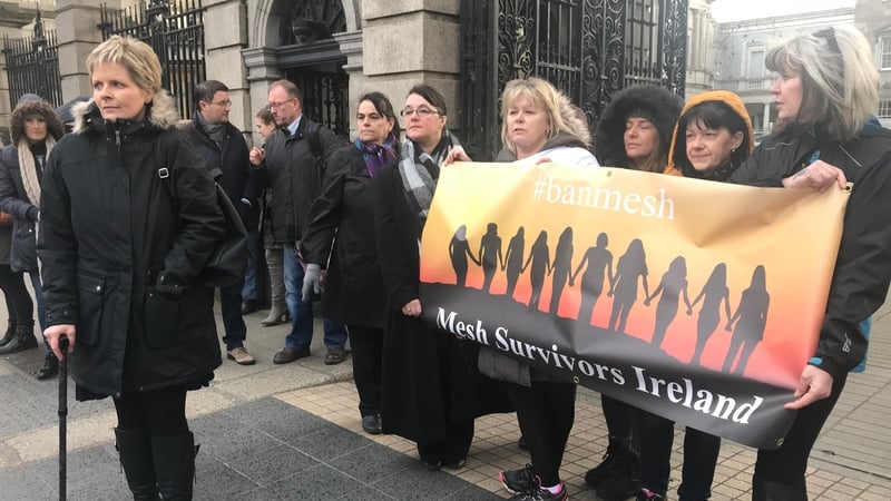 A group of women who suffered side-effects as a result of transvaginal mesh implants have called for a suspension of the use of the mesh