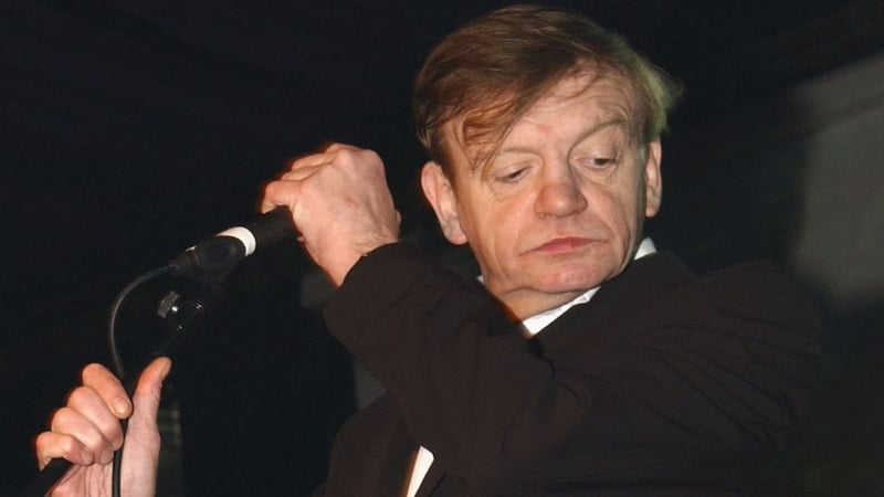 Mark E Smith