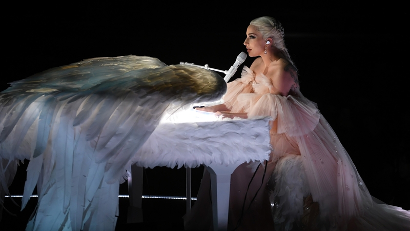 Lady Gaga: pain puts a halt to ten shows