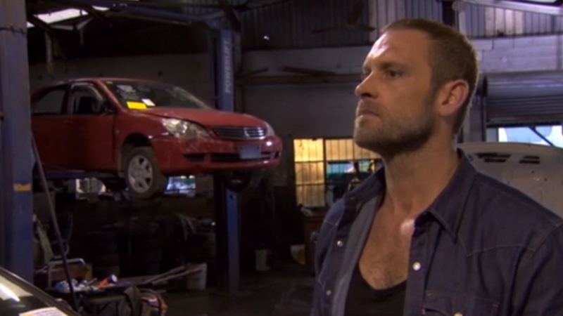 Robbo tries to protect Kat from Novak