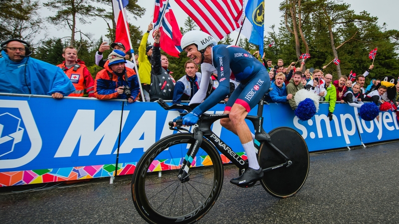 Cycling's governing body can't Froome to suspend himself