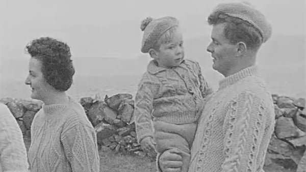 Geansaithe Árann á ndéanamh ar an Spidéal in 1963