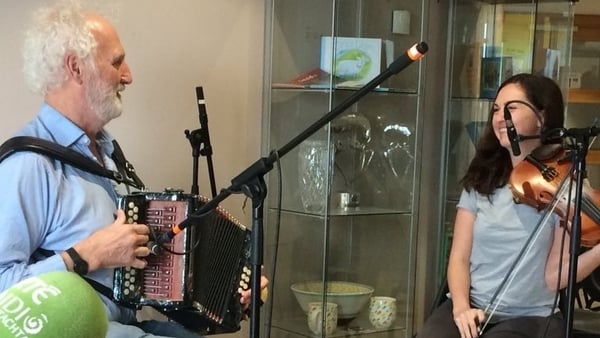 Blaiseadh de Scoil Cheoil an Earraigh