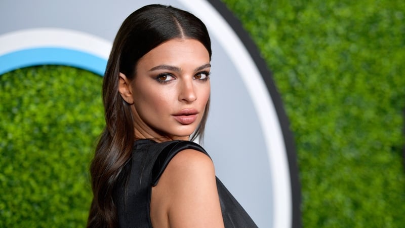 Emily Ratajkowski - Tied the knot at New York City Hall