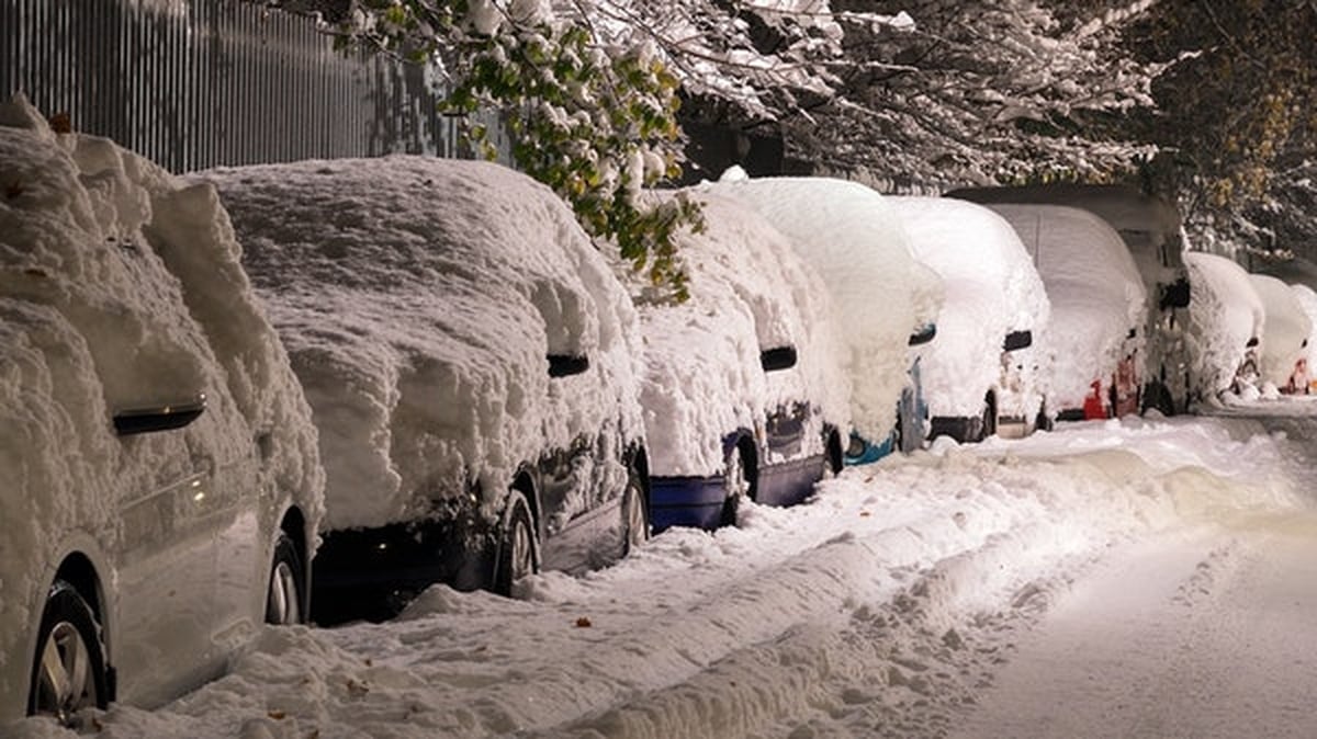 Much of the country wakes up to snowfall