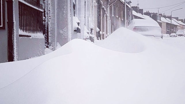 Drifts in Wexford Town this morning (Pic: Conor Barry)