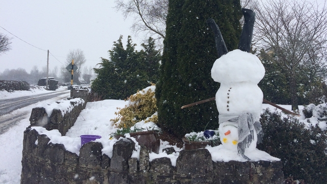 An upside down snowman in Cappagh, Co Limerick (Pic: Lisa Hennessy)