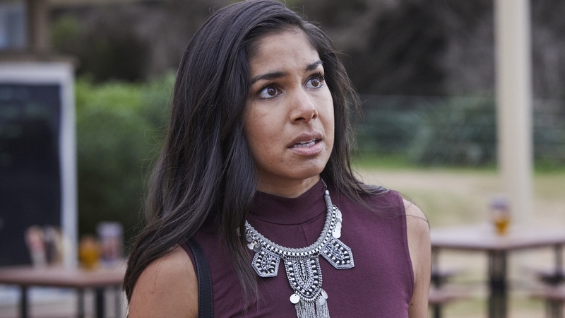 Willow confesses to Justin on Home and Away