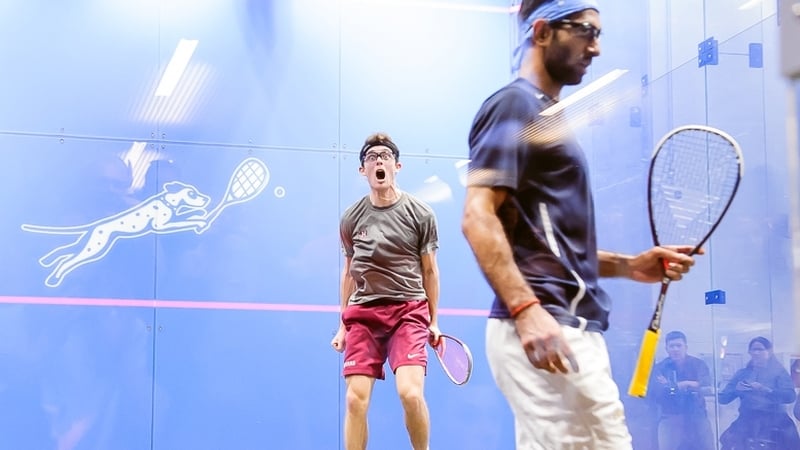 David Ryan (C) celebrates after beating Kush Kumar. Pic: mtbello.com