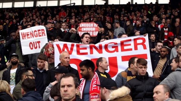 Arsenal fans appear to have turned against Arsene Wenger