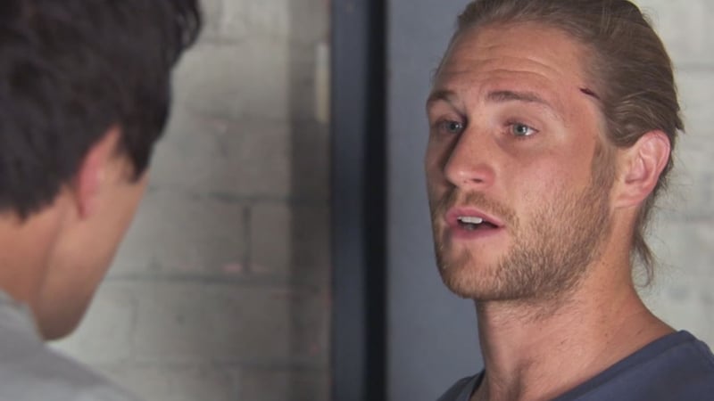 Ash tries to hunt down Robbo on Home and Away