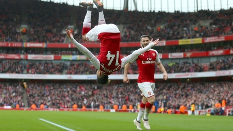 Pierre-Emerick Aubameyang flips out