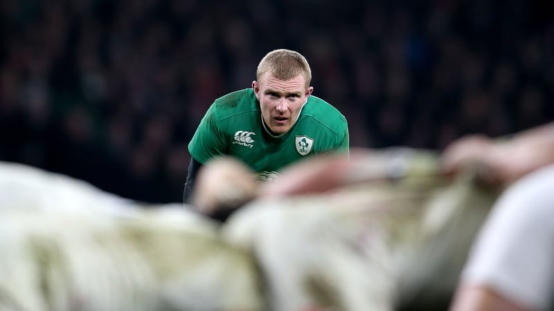 Keith Earls peers towards the scrum during Ireland's last visit to Twickenham in 2016